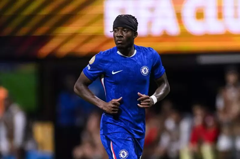 نوني مادويكي لاعب تشيلسي